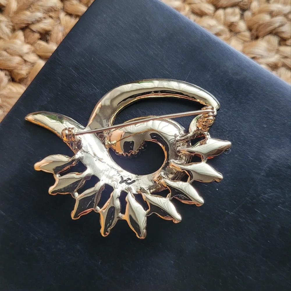 Vintage Liz Claiborne Pin, Red Mahogany and Gold Toned